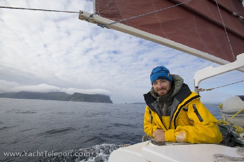Sailing along the Alaskan Peninsula