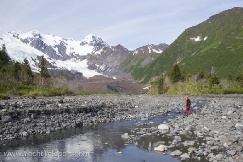 Hiking towards Sunlight Glacier