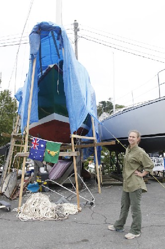Jess in front of Teleport - note the aussie flags =)